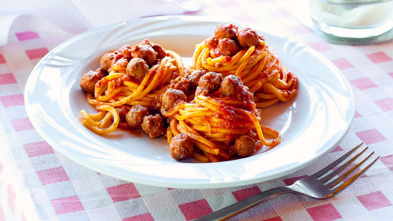 Spaghetti ‘on the guitar’ with small meatballs (maccheroni alla chitarra con polpettine di carne)
