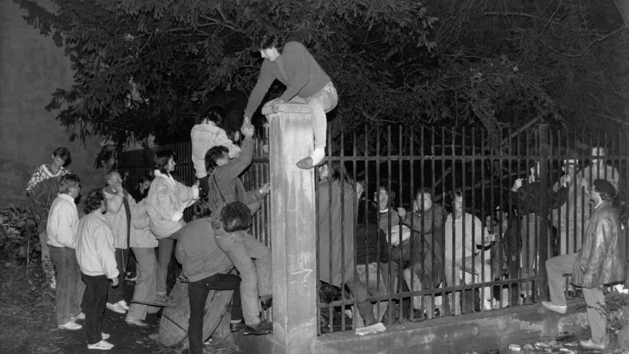 DDR-Flüchtlinge an der Deutschen Botschaft in Prag
