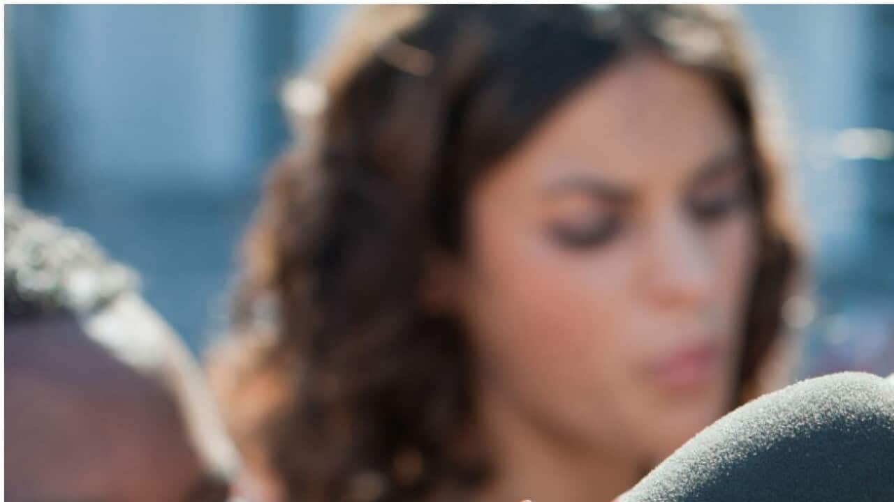 female journo