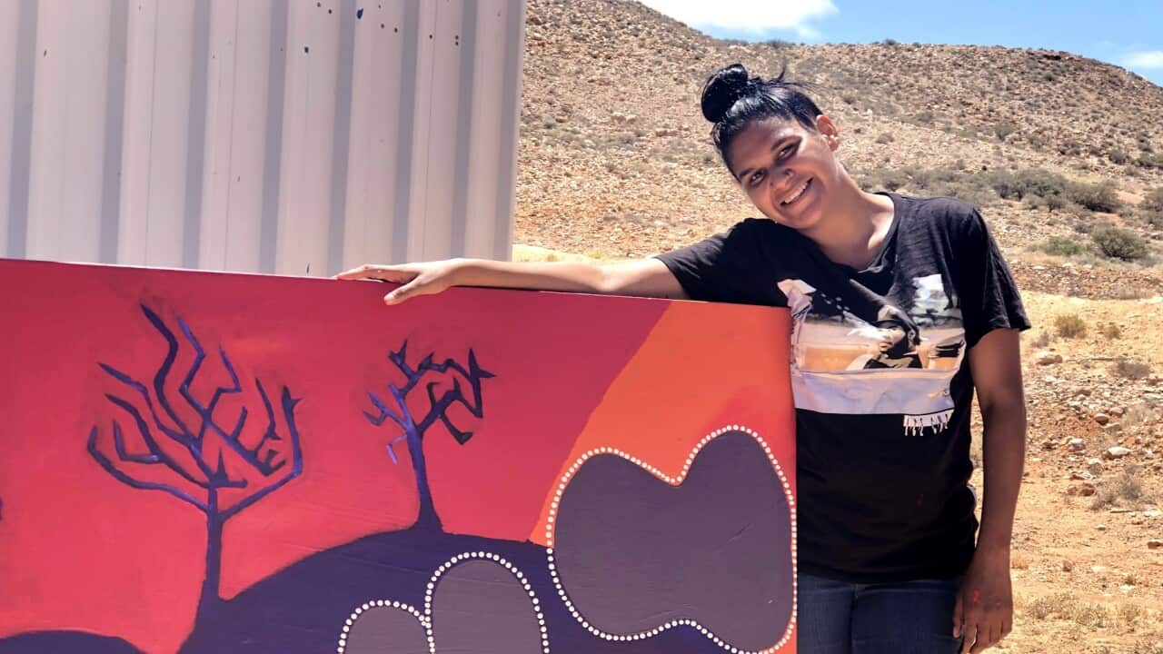 Young Coober Pedy artist Molly Lennon