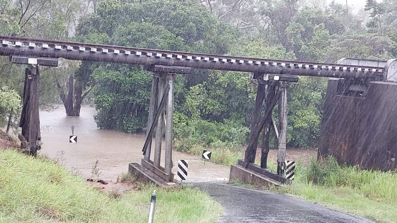 Mike Gaia Brücke Fluten Queensland.png