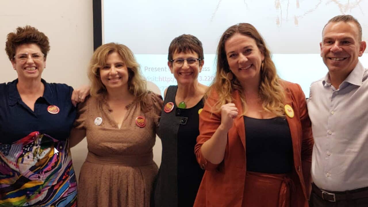 Image for read more article 'ΑΚΟΥΣΤΕ ΣΤΑ ΕΛΛΗΝΙΚΑ'