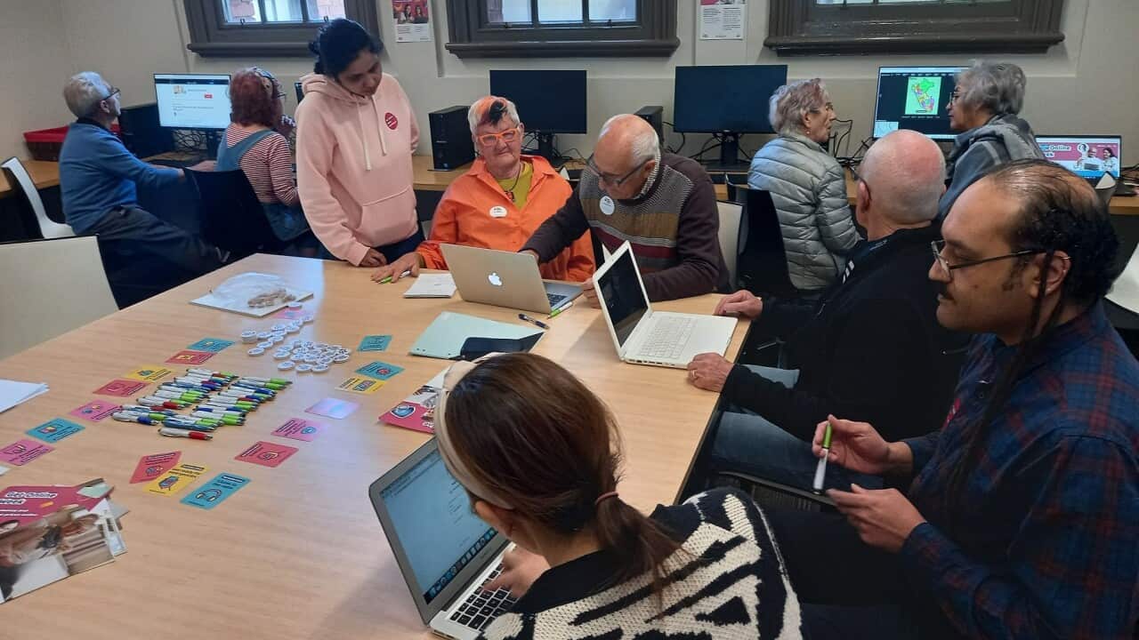 A digital skills class at Yarraville Community Centre in Melbourne (SBS).jpg