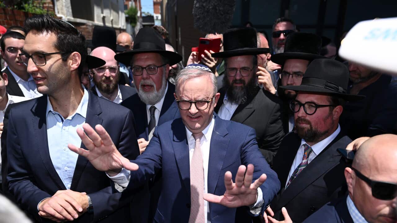 SYNAGOGUE FIRE MELBOURNE