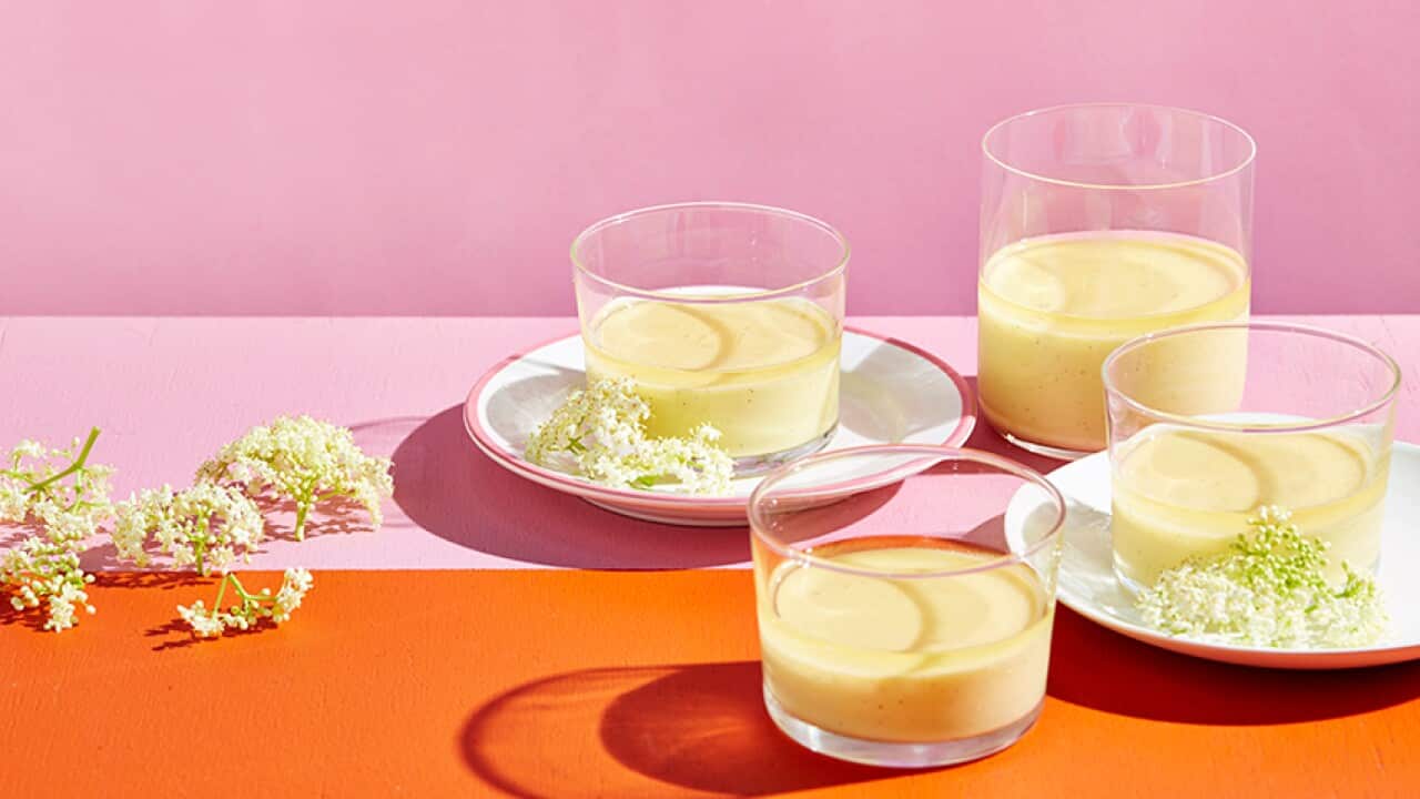 Set passionfruit cream with elderflower jelly