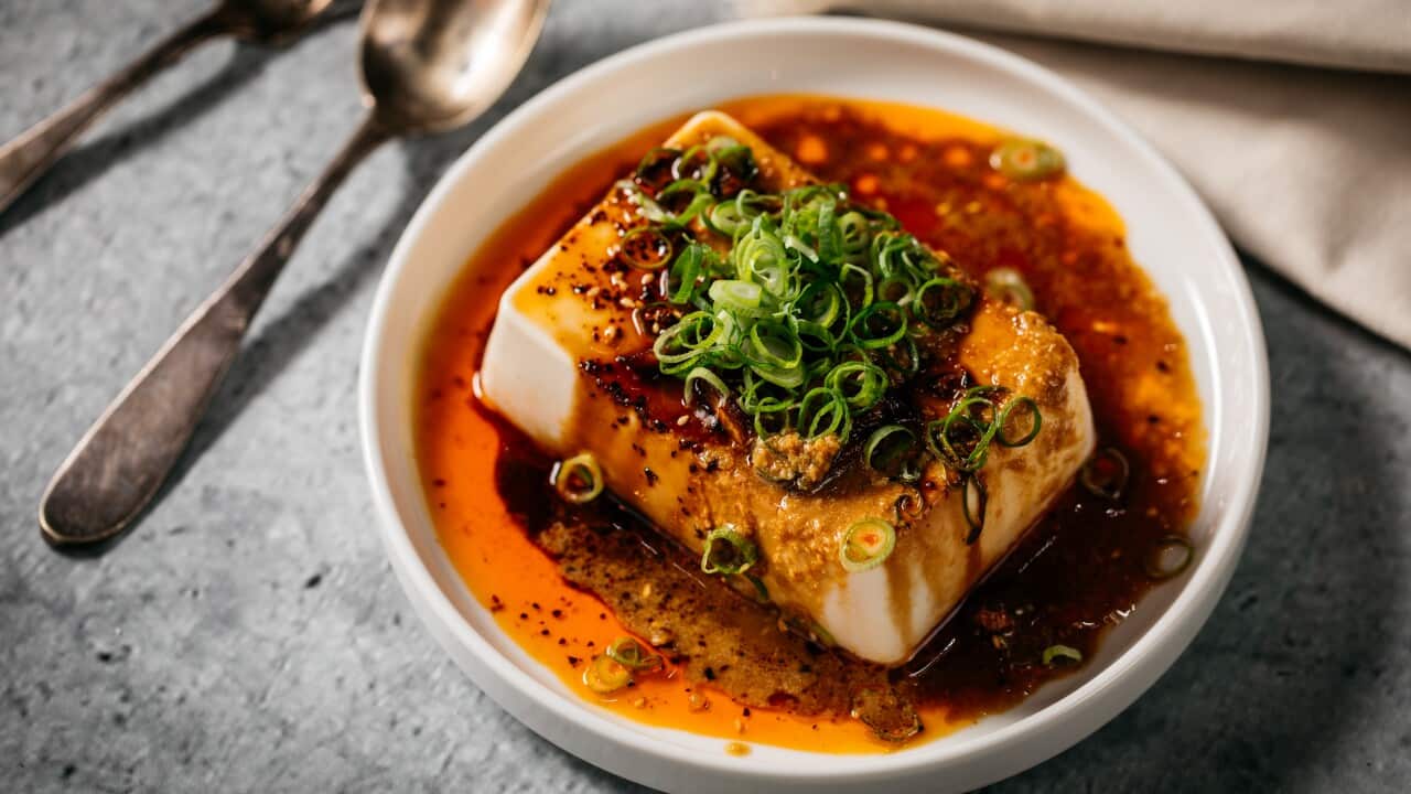 Image for read more article 'Adam Liaw's quick chilli oil'