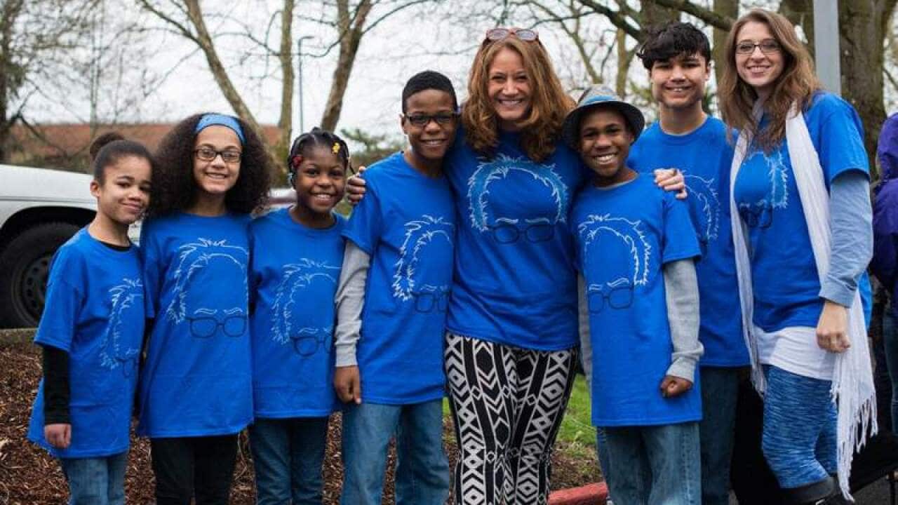 Jennifer and Sarah Hart with their children.