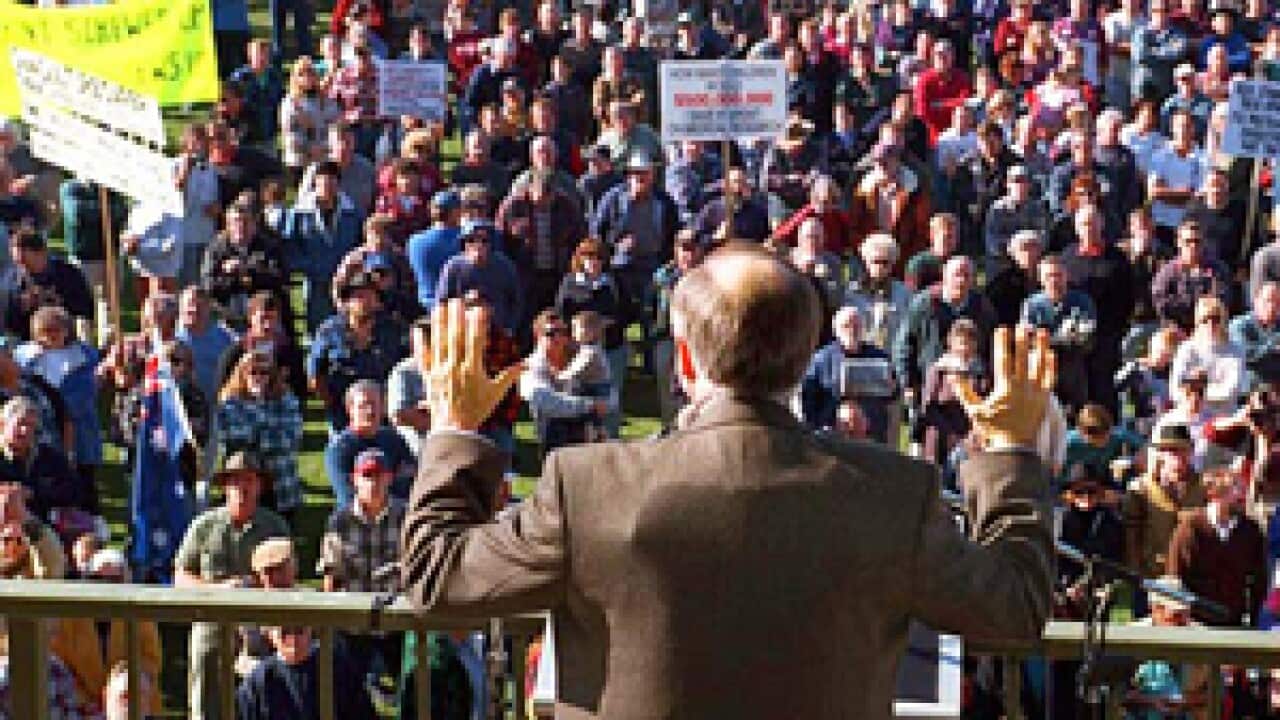 blog_howard_gun_vest_web_603077668