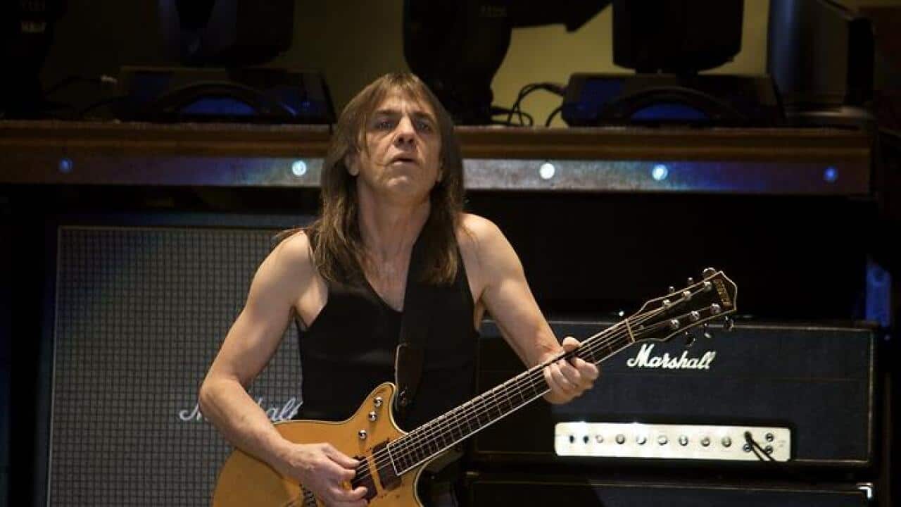 AC/DC co-founder Malcolm Young dies aged 64 | SBS Korean