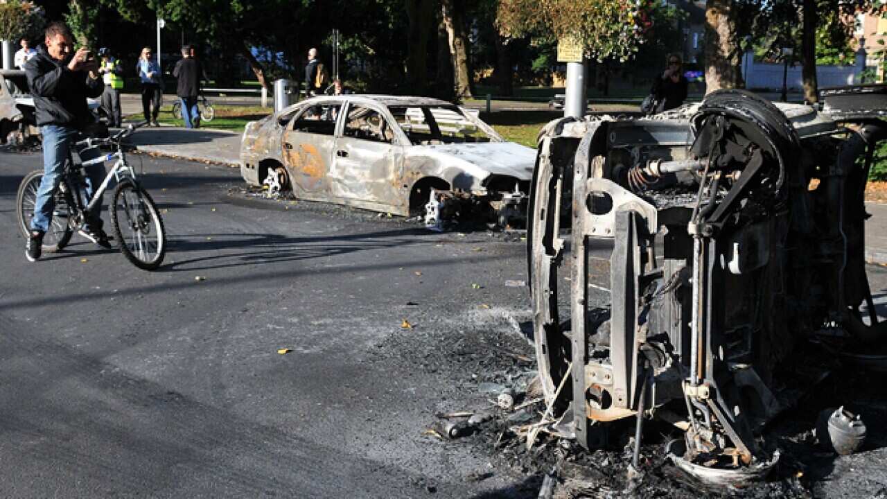 london_riot_car_ealing_b_110809_getty_741554039