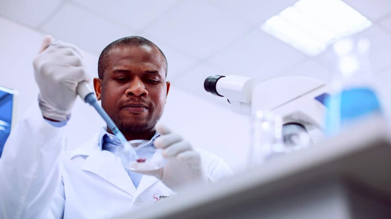 foto Africa Mediata con logo Amref.jpg