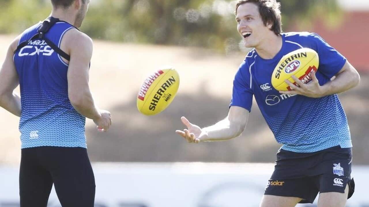 AFL KANGAROOS TRAINING POLEC