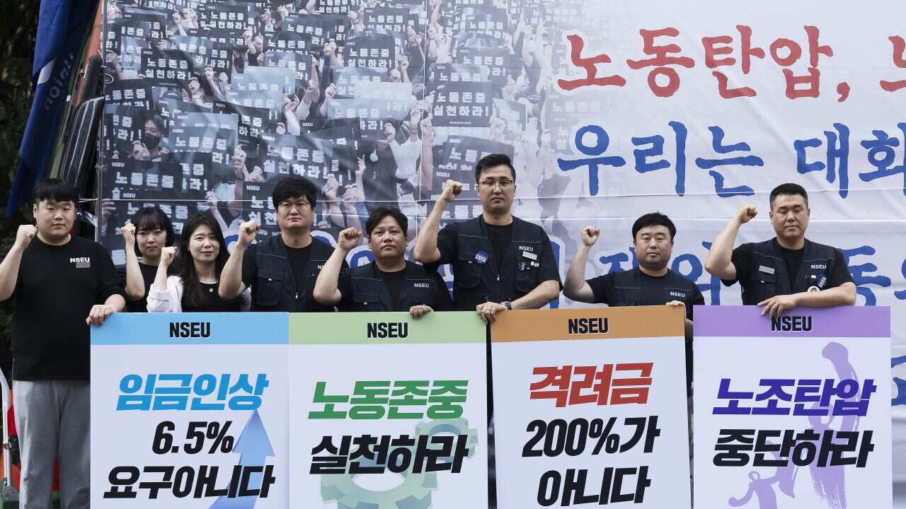 Samsung Electronic union workers go on strike in South Korea