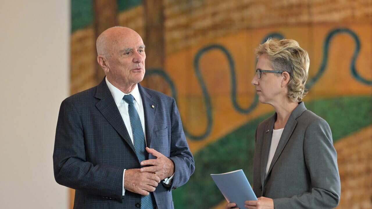 ALLAN FELS ACTU PRESSER