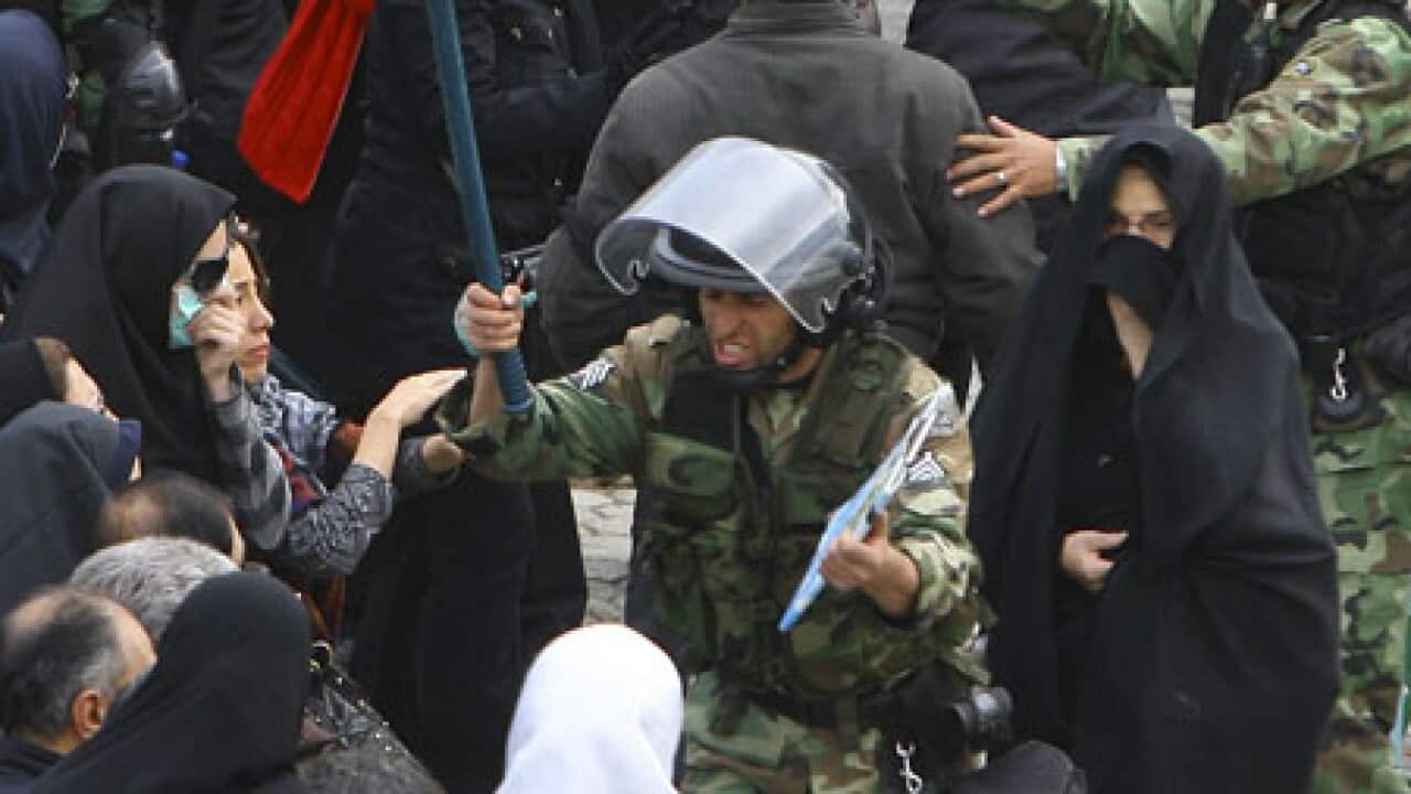 iran_protest_091105_L_aap_259212397