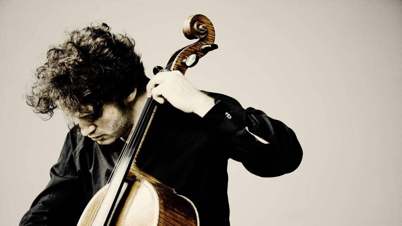 Nicolas Altstaedt 1_credit Marco Borggreve.jpg