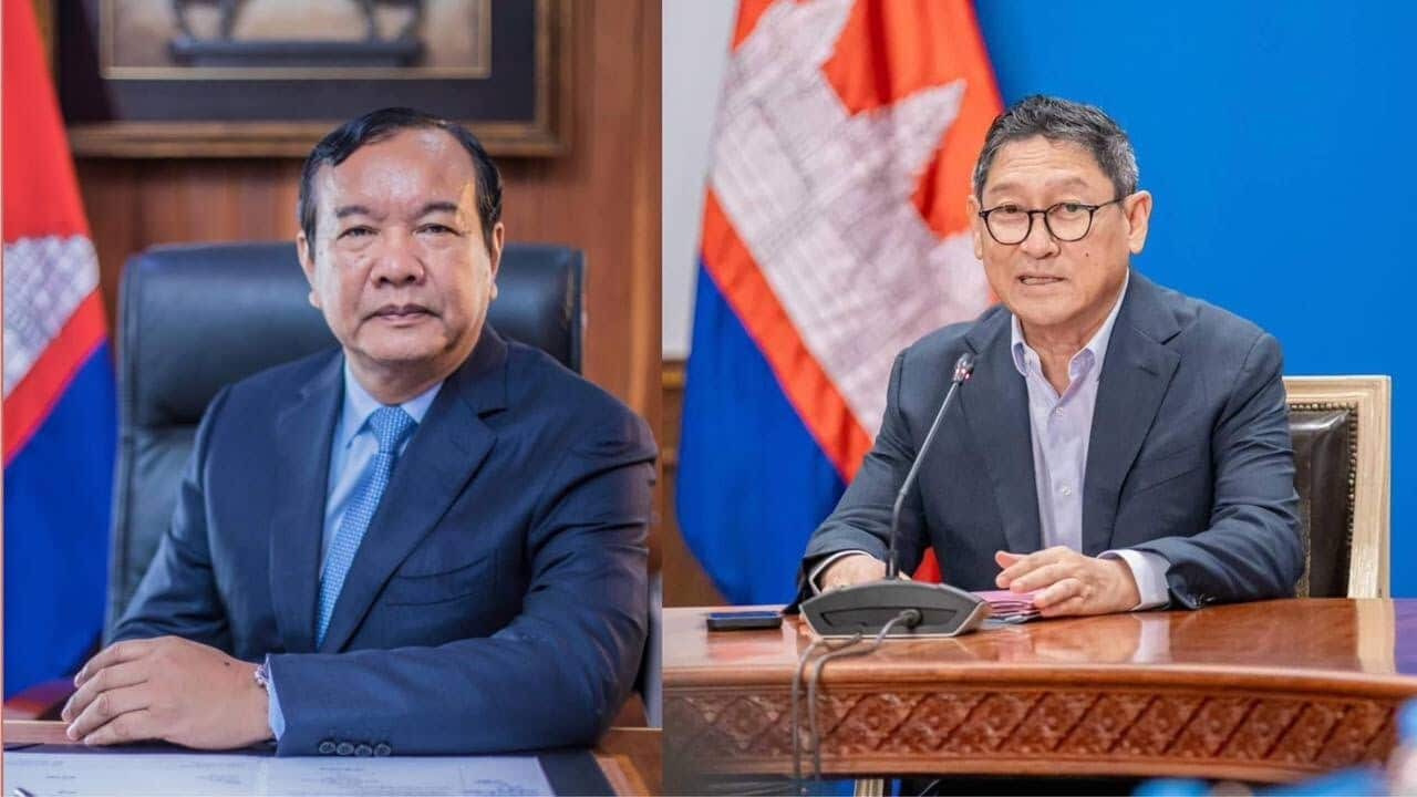 Cambodian Foreign Minister Prak Sokhon and out going Sok Chenda Sophea.jpg