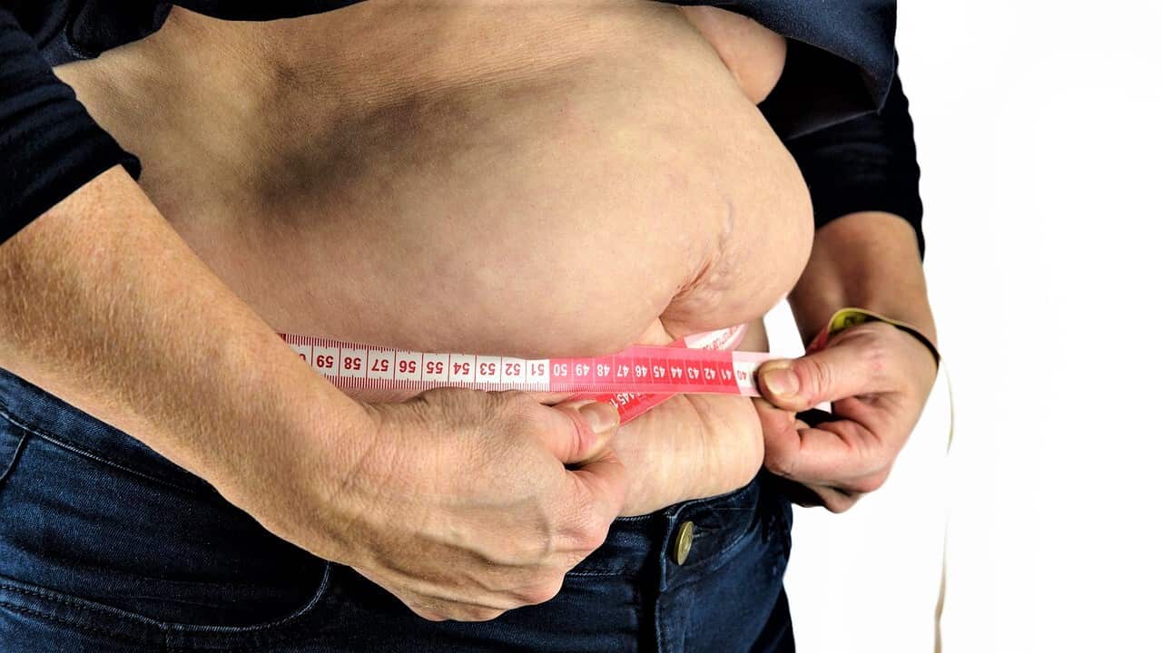 How to get rid of the 'love handles', the fat that accumulates around the waist?