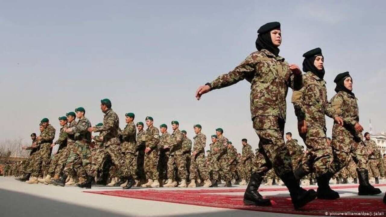 Female Afghan security personnel