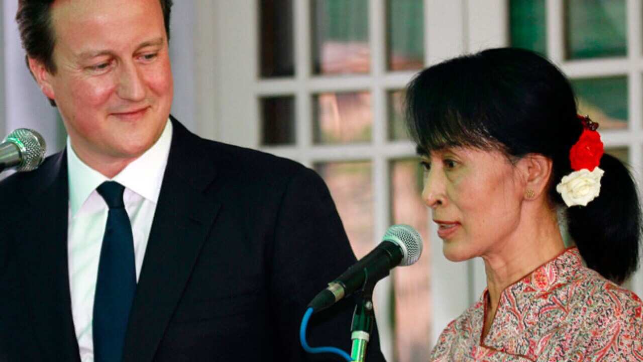 Burma_Cameron,-suu-kyi_120414_b_aap_810926014