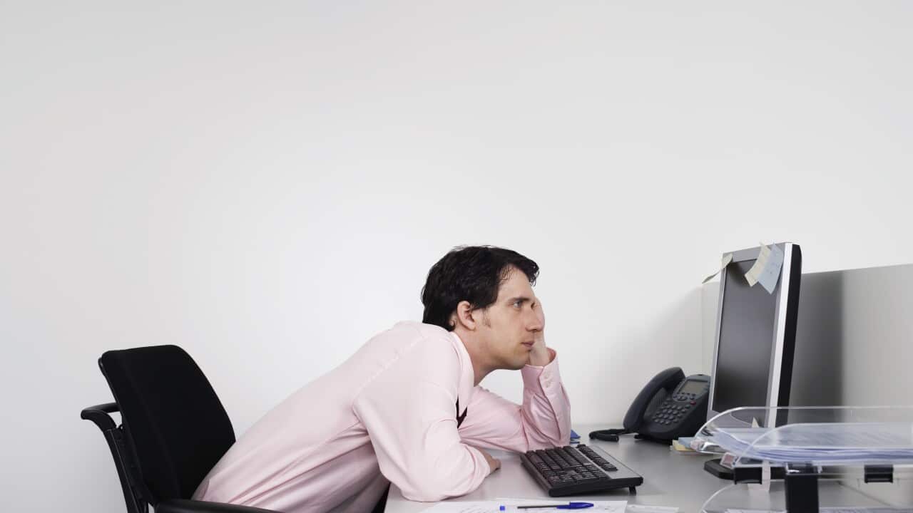 office_worker_131021_aap.JPG