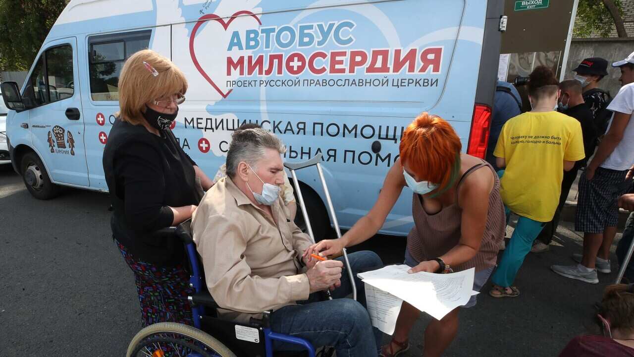 Homeless people in Russia are being given a COVID vaccination