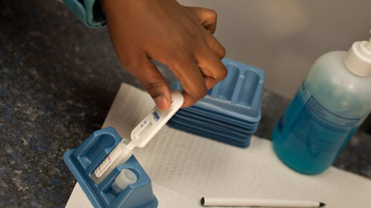 aids_getty_L__1070319342