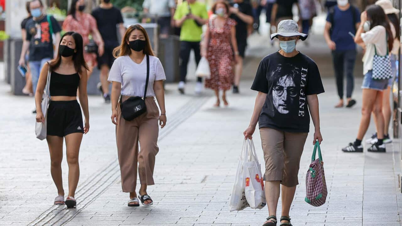 Queensland to ease isolation requirement for close contacts and quarantine requirements for unvaccinated travellers from 28 April. (file)