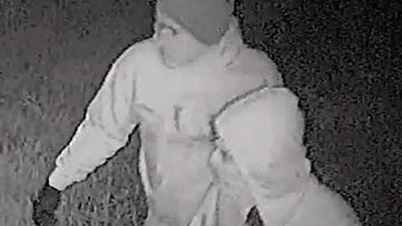 Two men wanted for stealing war medals from a RSL club in Melbourne