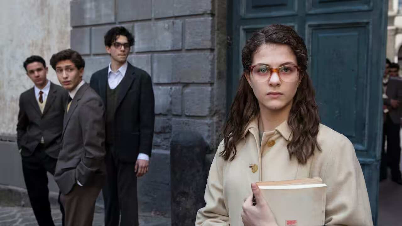 Margherita Mazzucco as the older Elena