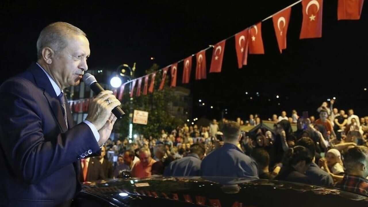 土耳其總統呼籲國民購買里拉| SBS Chinese