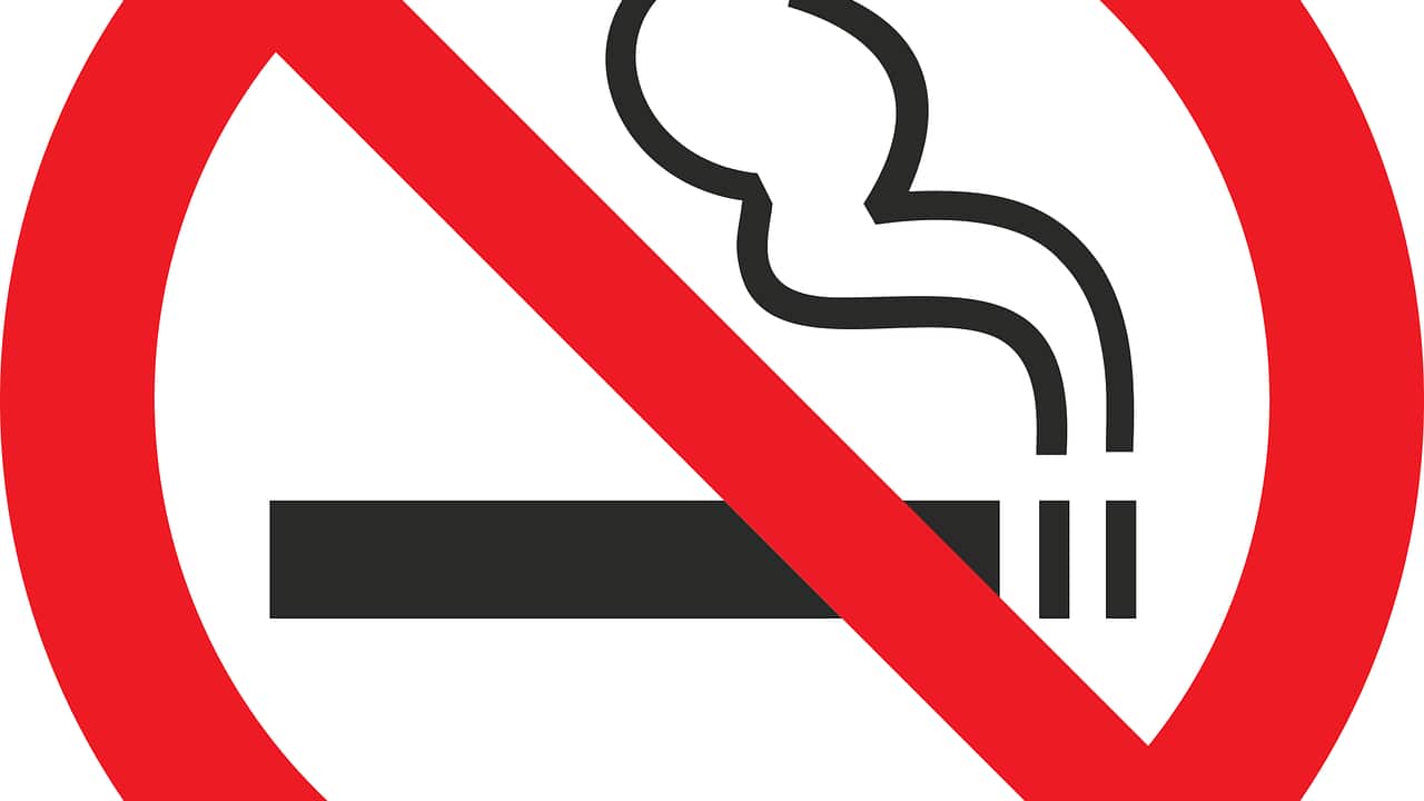 No smoking sign-OpenClipArt-Vectors-Pixabay.png