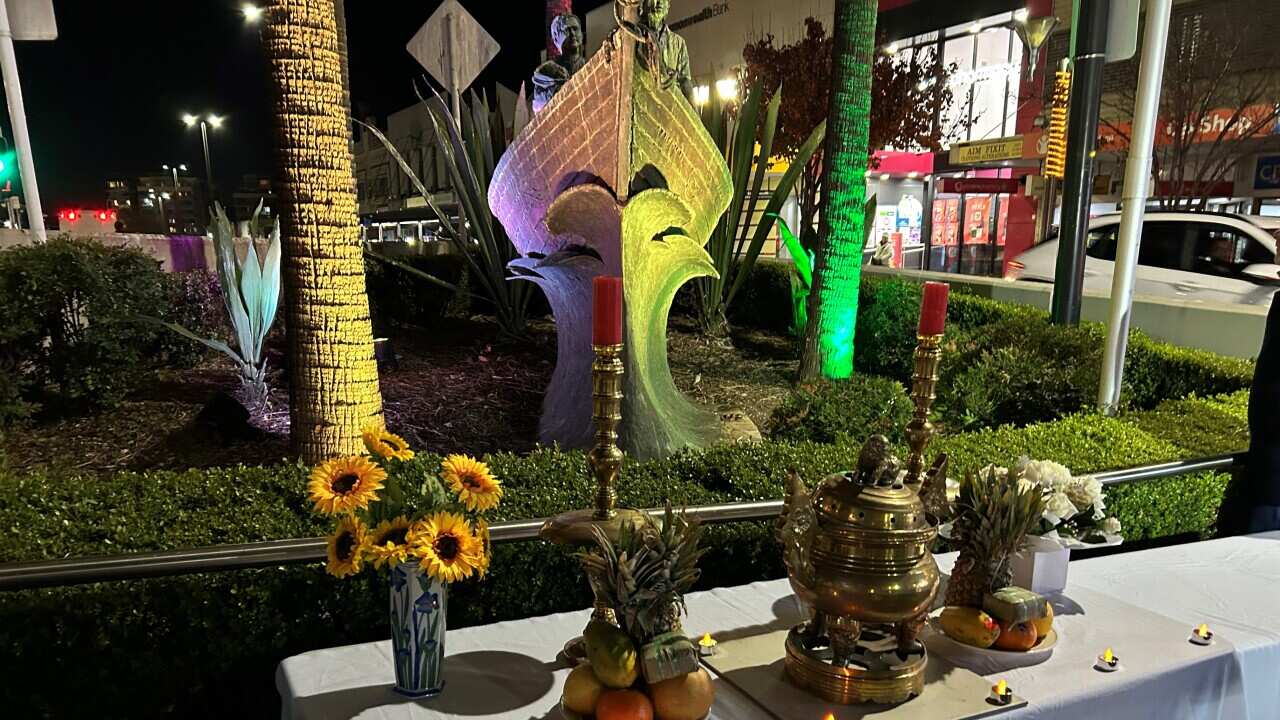 Tượng đài thuyền nhân Bankstown.jpg