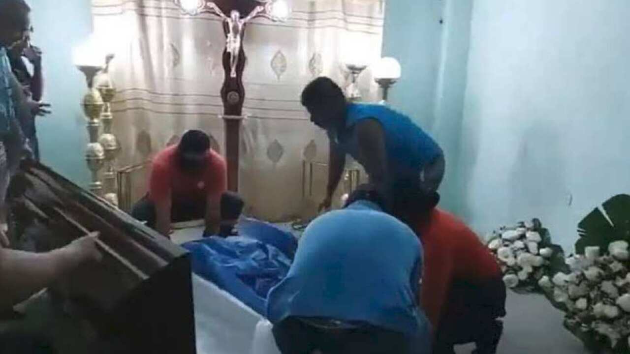 This Ecuadorian woman was declared dead. Two days later she woke up at her own wake This Ecuadorian woman was declared dead. Two days later she woke up at her own wake