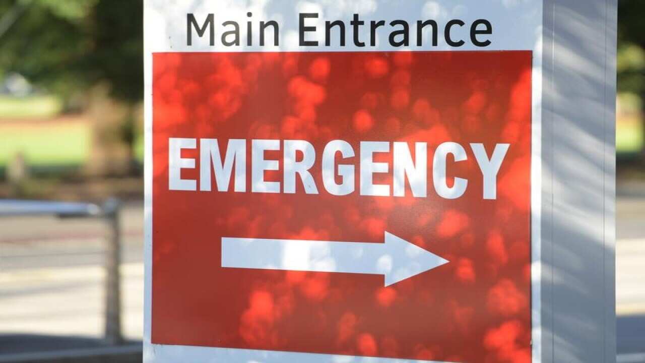 Emergency signage at a hospital