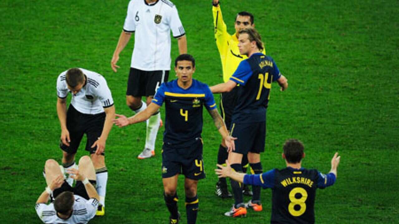 Cahill_red_100614_B_AAP_1462442717