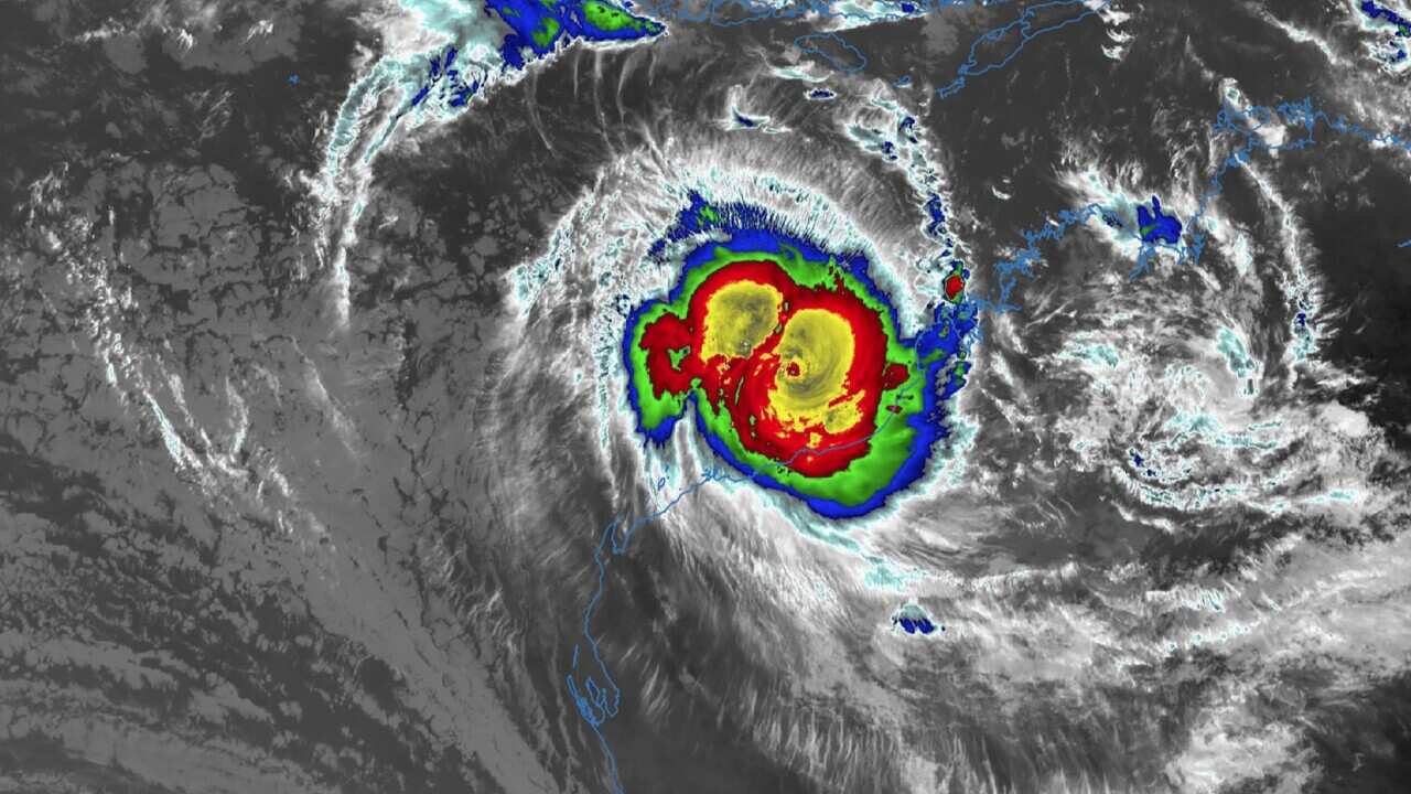 TROPICAL CYCLONE ILSA