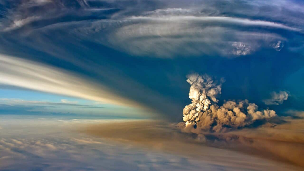 grimsvoetn_erupts_110521_B_AAP_2125051698