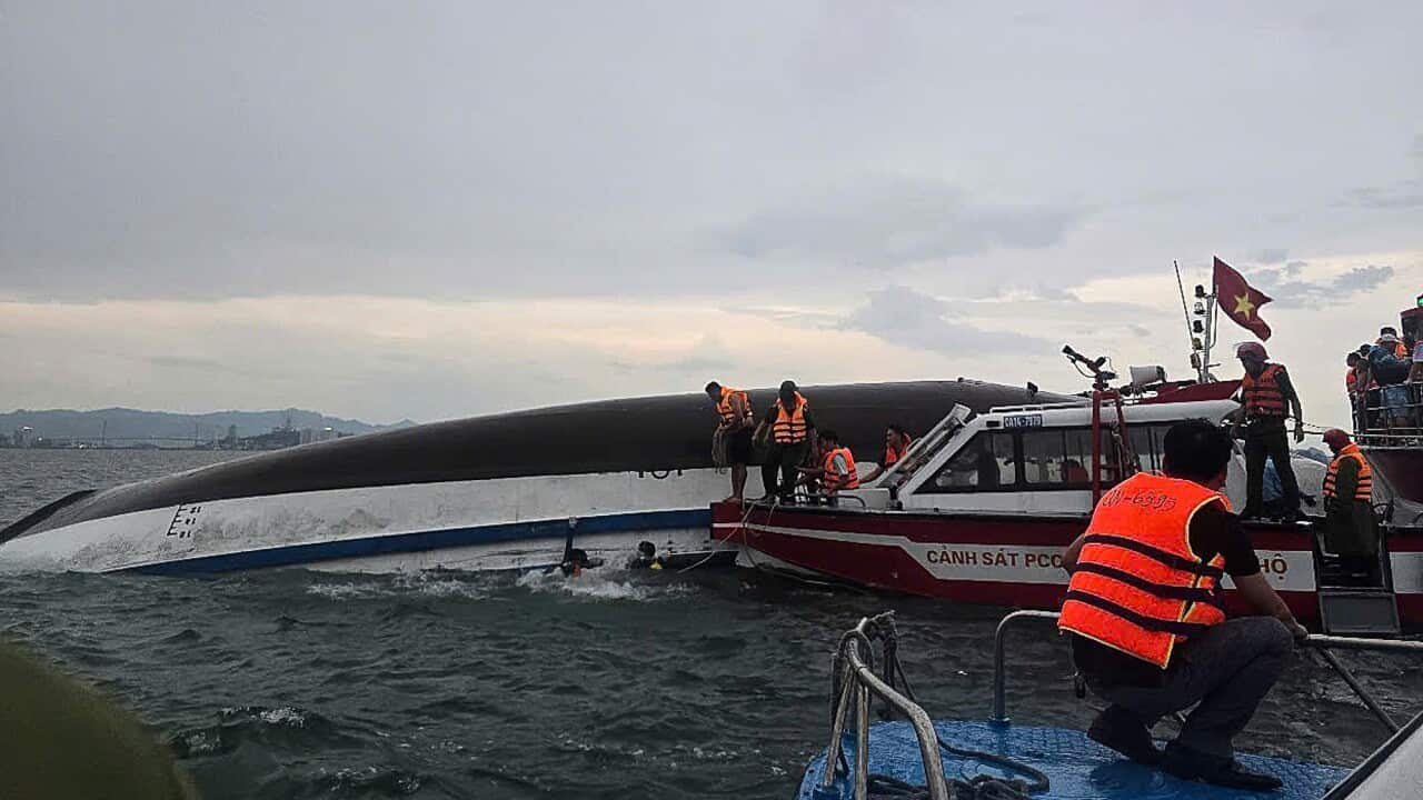 Vietnam tourist boat capsizes in Ha Long Bay, killing at least 35 Vietnam tourist boat capsizes in Ha Long Bay, killing at least 35