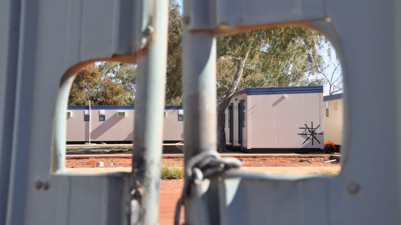 Leonora detention gate - AAP-1.jpg