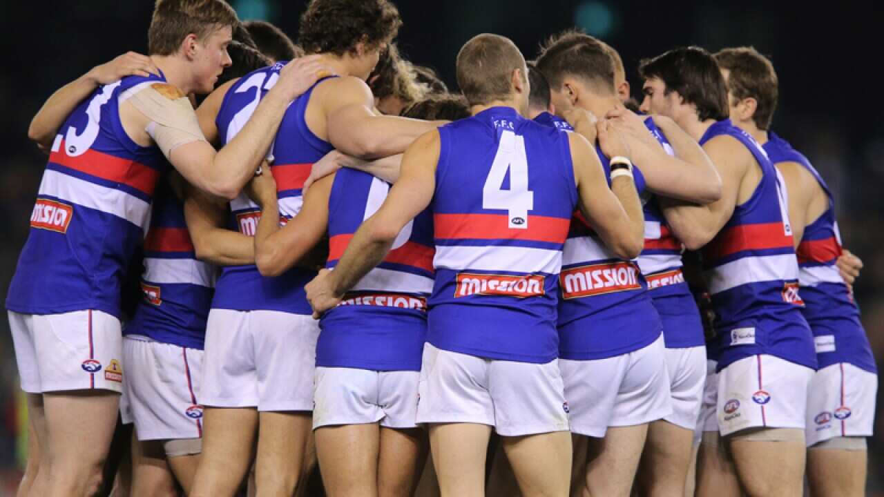 Western Bulldogs stun Blues by 28 points
