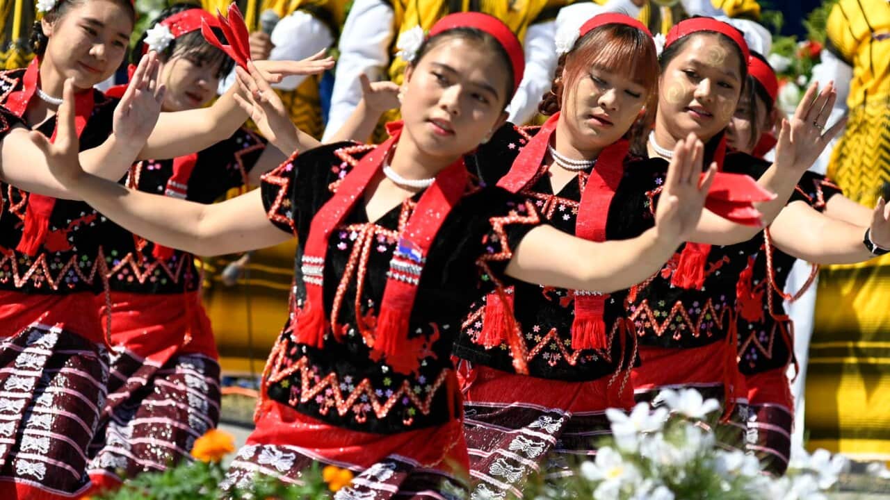 Karen traditional Don dance.