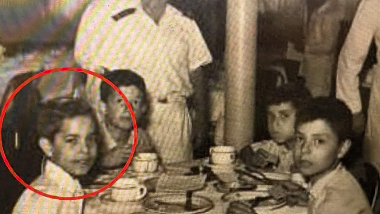 1955 - Franco a bordo della nave “Australia”.jpg