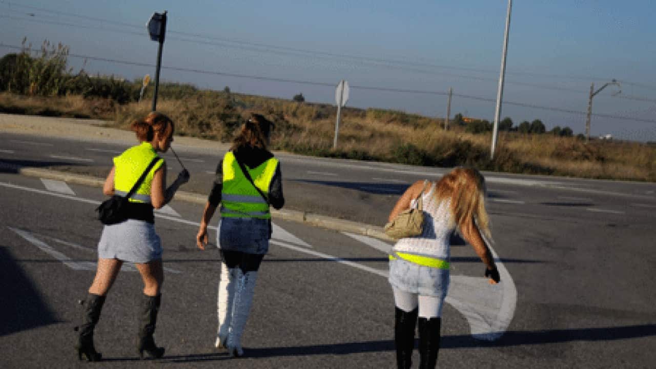 prostitute_reflective_vest_101101_B_getty_163062201