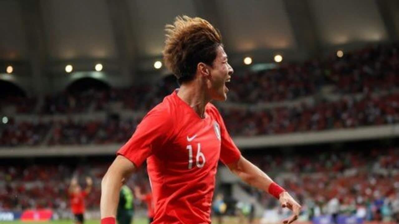 Hwang strikes late to give South Korea win over Socceroos