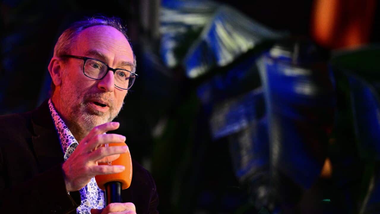 Germany: Wikipedia founder Wales presents his book “Trust“