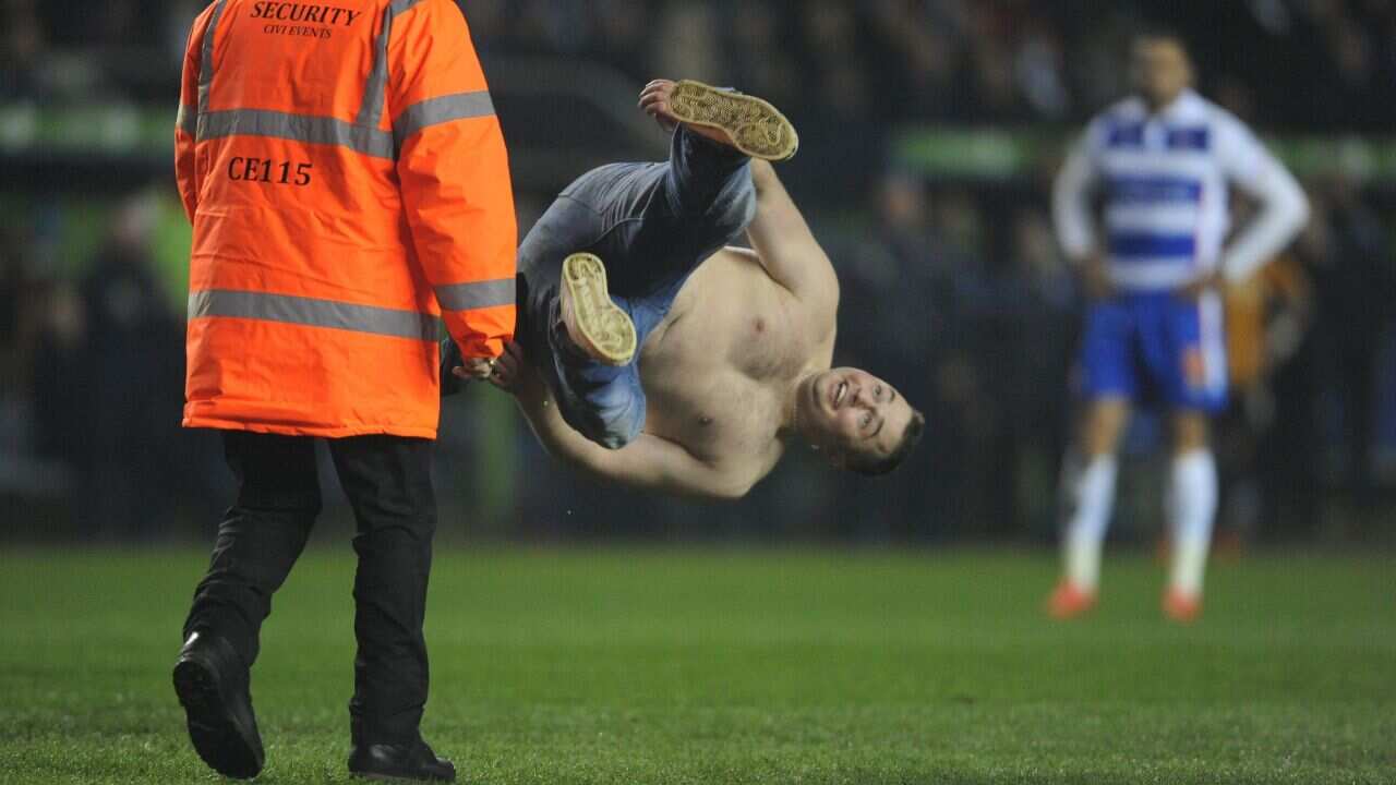 Charlie Summer, Reading