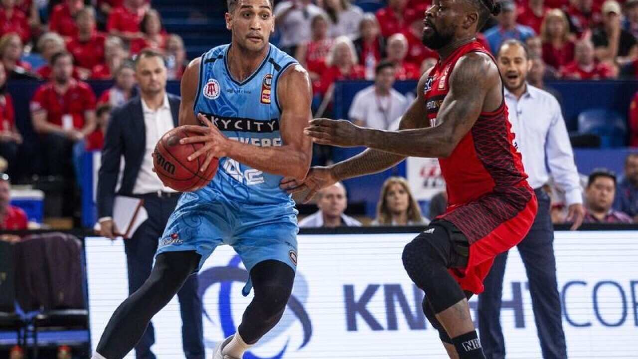NBL WILDCATS BREAKERS WESLEY