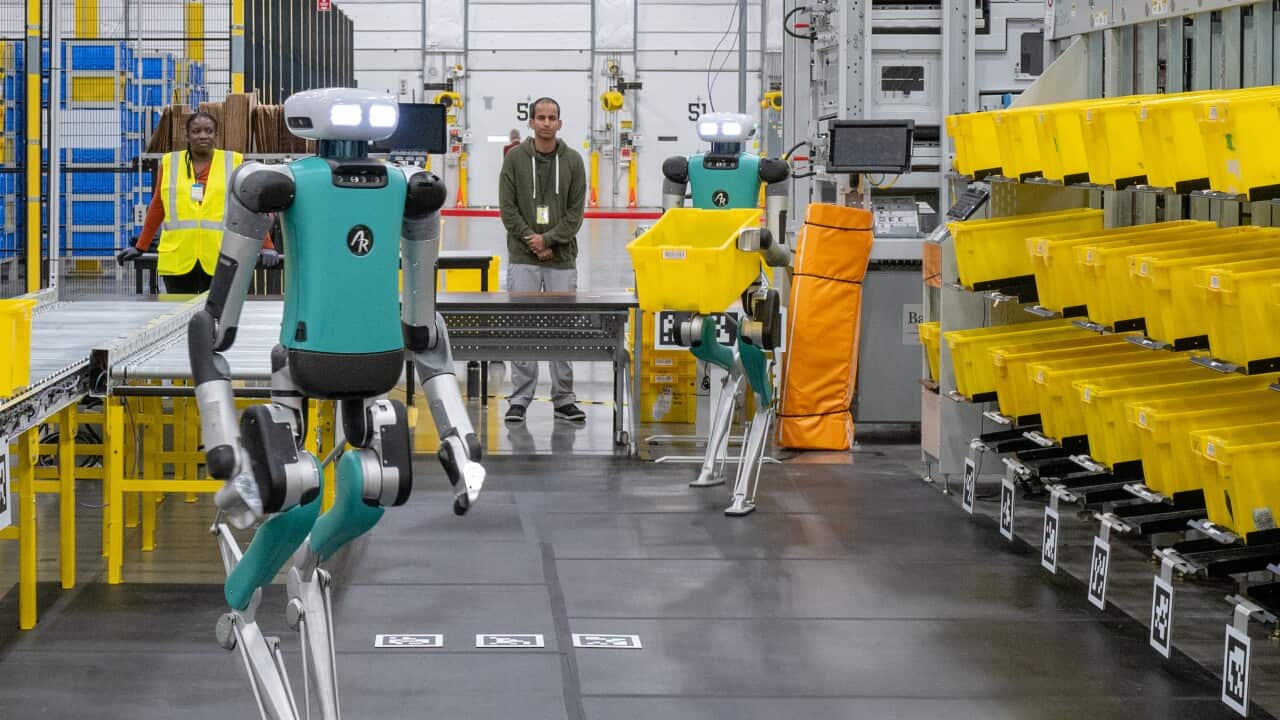 AMAZON ROBOTS