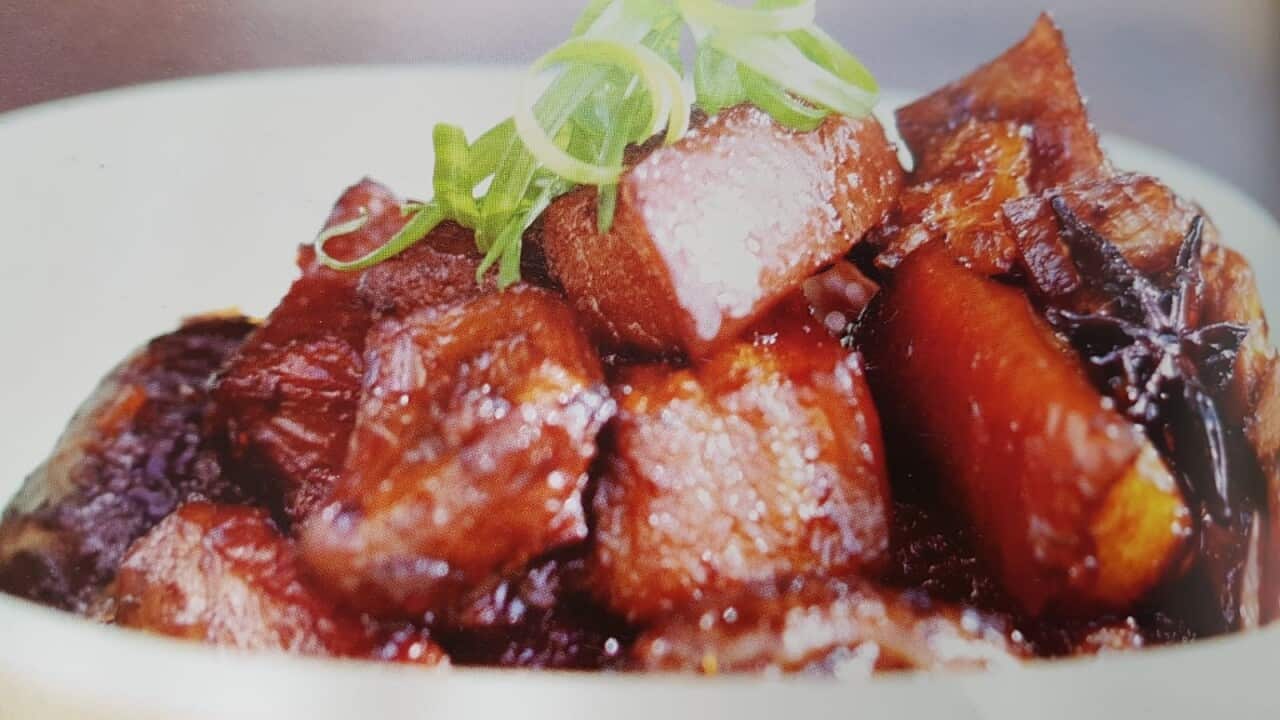 Pork belly is one of the favorite ingredients that Chinese uses for preparing dinner dishes.